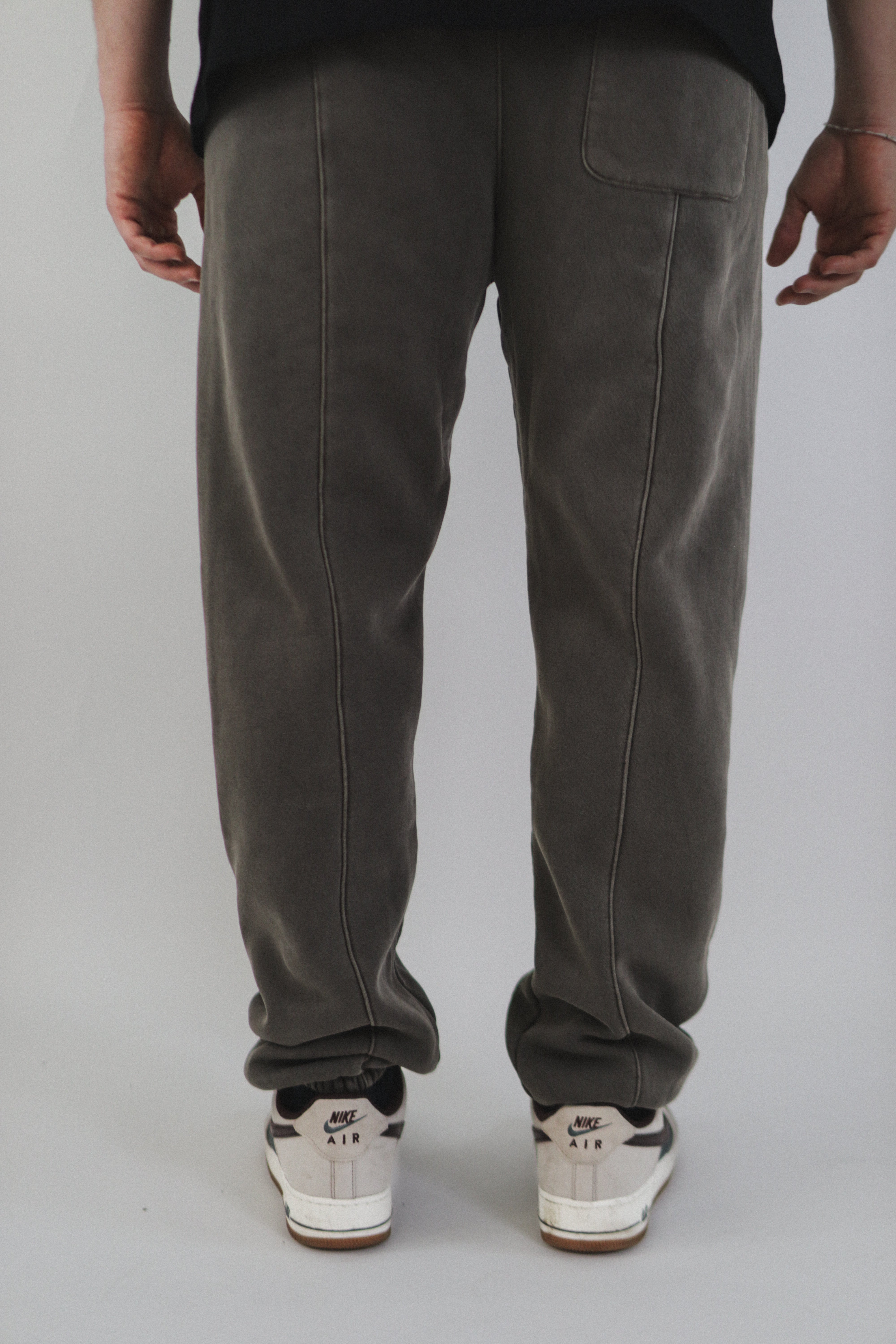 Essential Sweatpants - Earth Brown